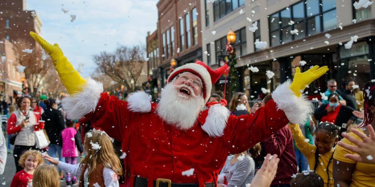 Holiday Events in the Olde English District